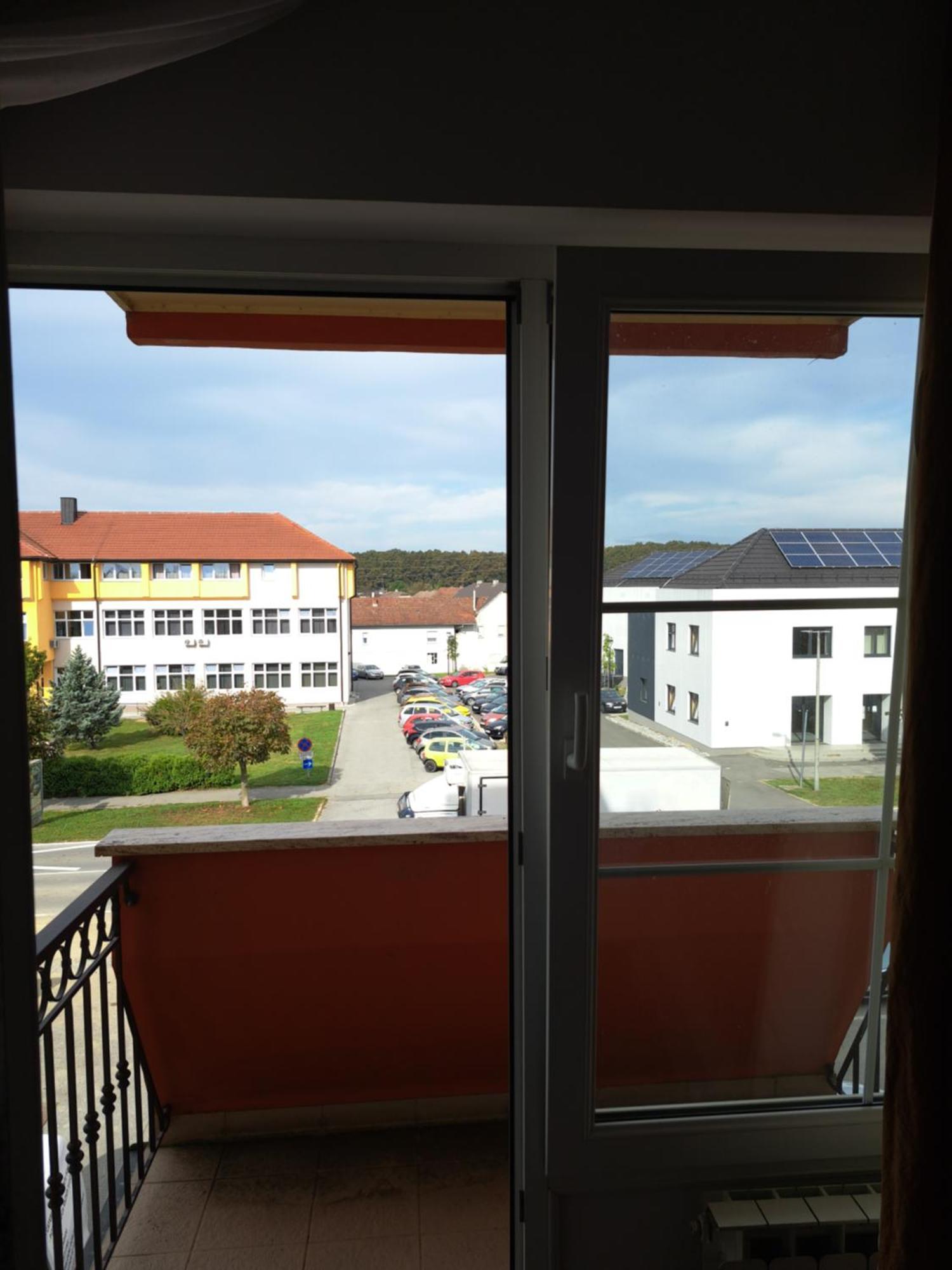 Hotel Garic Garesnica Exteriör bild