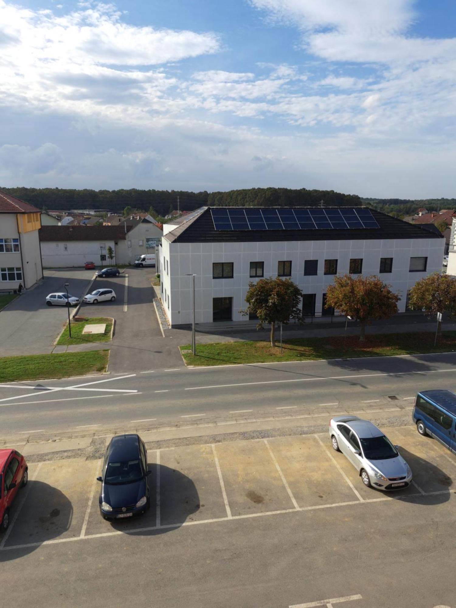 Hotel Garic Garesnica Exteriör bild